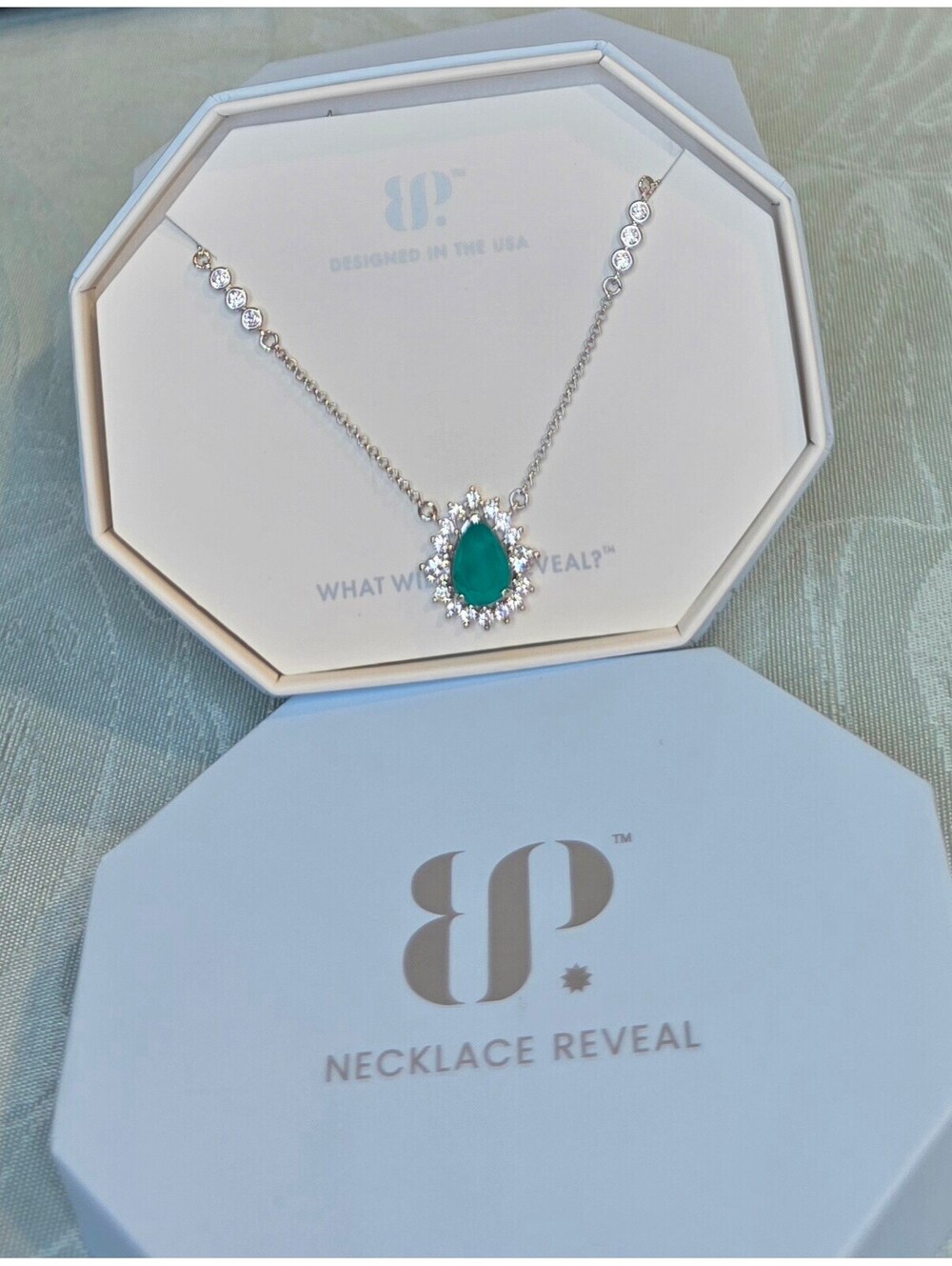 Necklace Reveal Unmistakably Divine Lab-Created Emerald